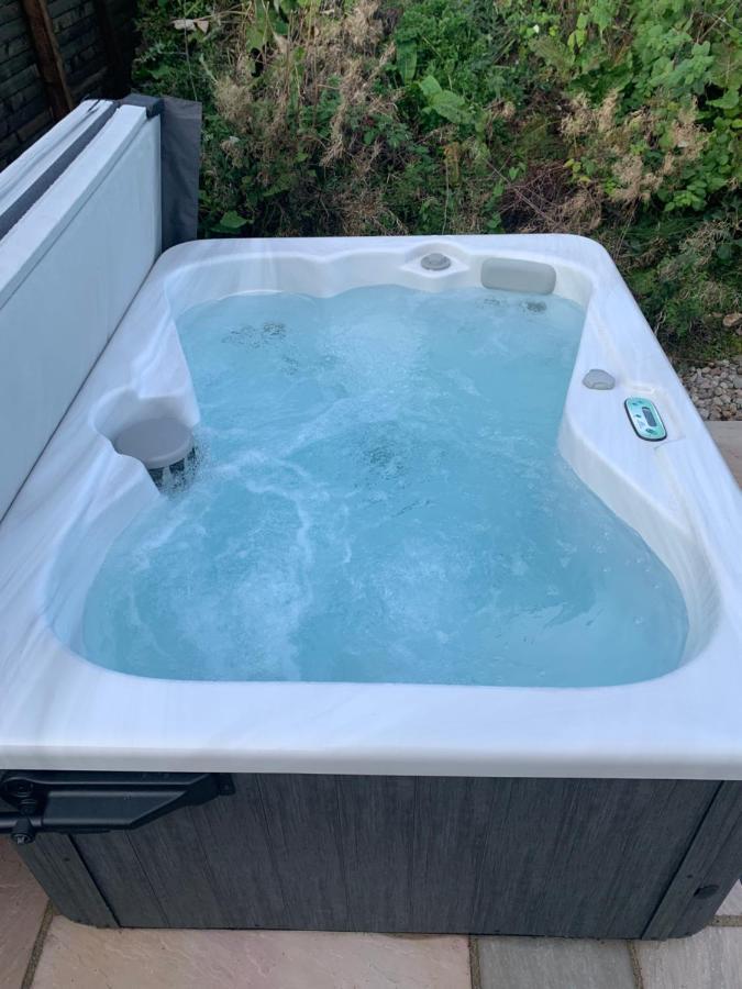 Villa Red Squirrel Pod With Hot Tub à Oban Extérieur photo
